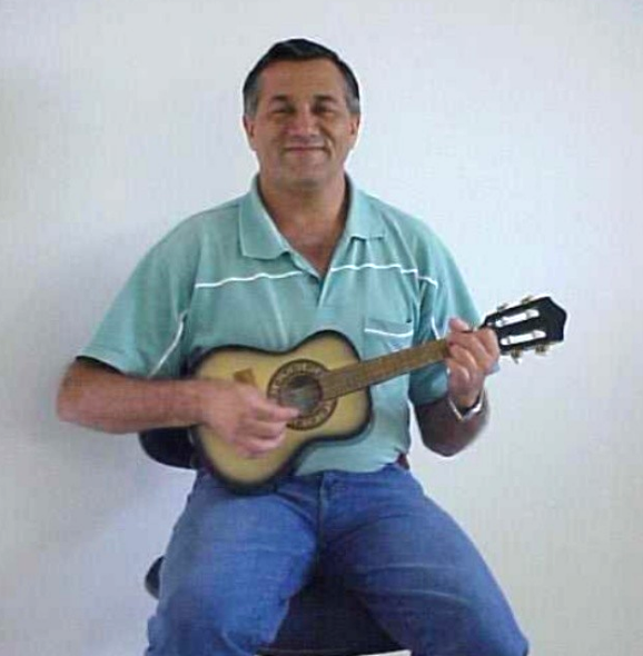Foto com cavaquinho